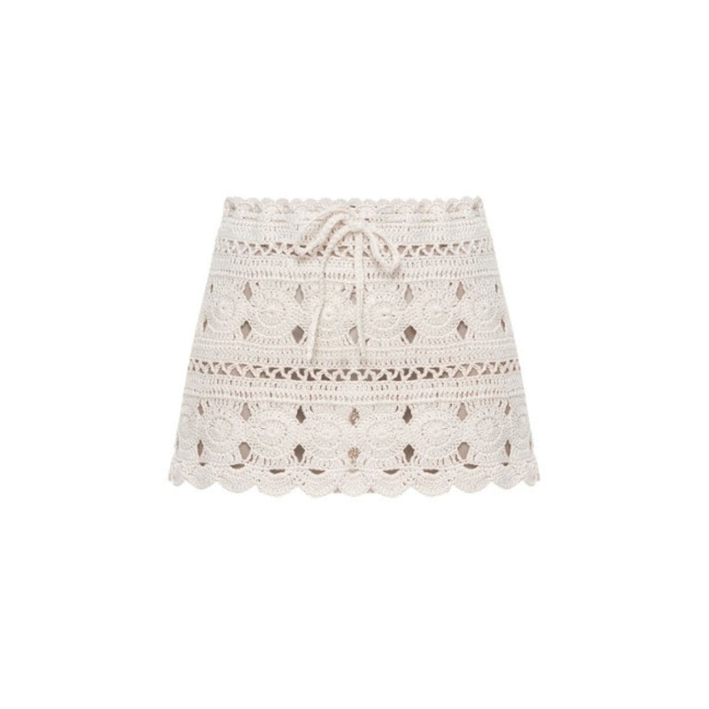 WHITE KNITTED MINI SKIRT
