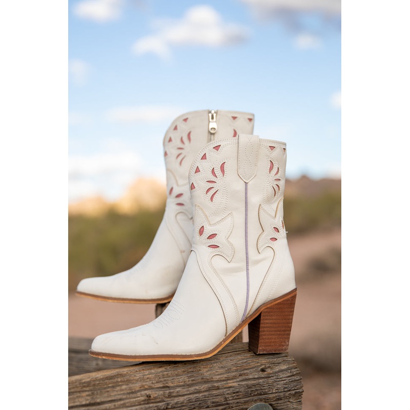 Dallas White Pointed Toe Booties