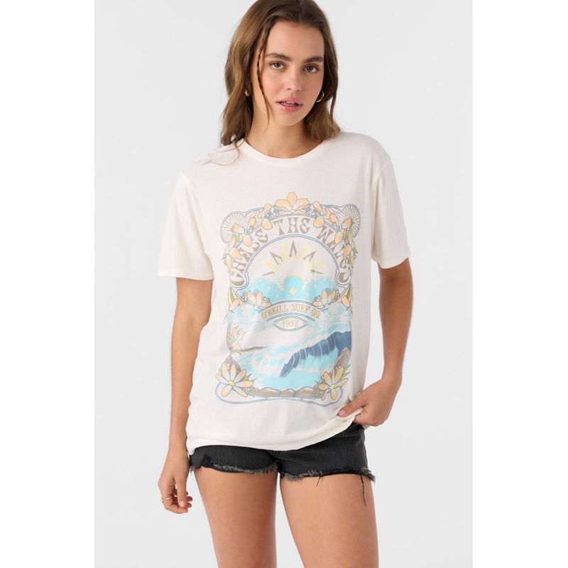 CHASE THE WAVES TEE