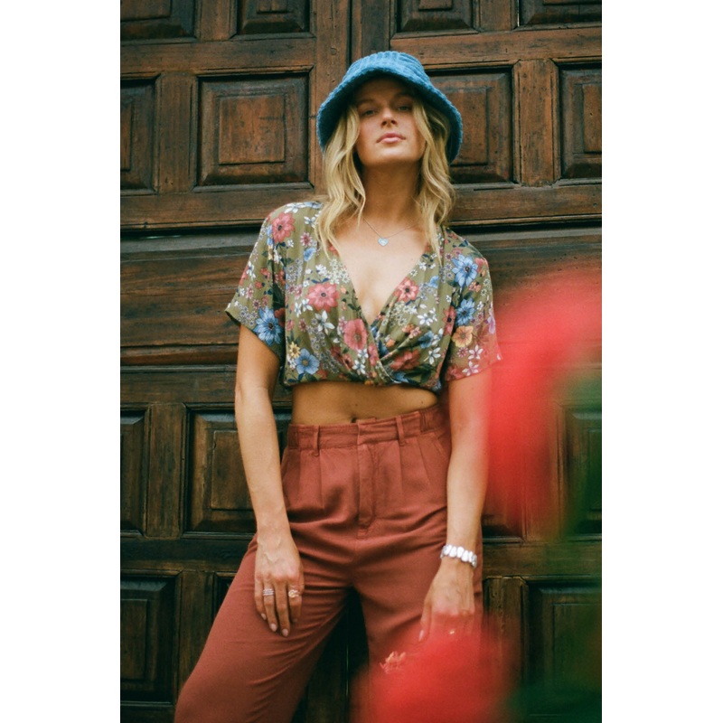 DELIA TOP